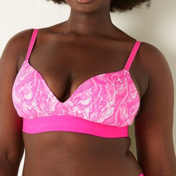 PINK Victoria's Secret Other - VS PINK WEAR EVERYWHERE WIRELESS PUSH UP BRA 38C